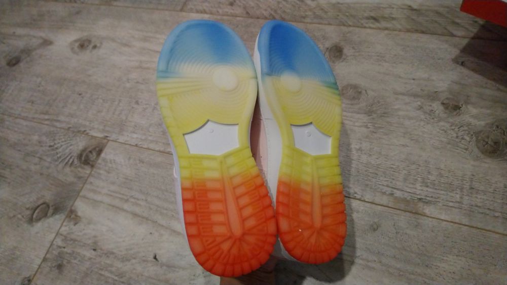 Buty sportowe sneakersy dziewczece /damskie - rozm 36/37