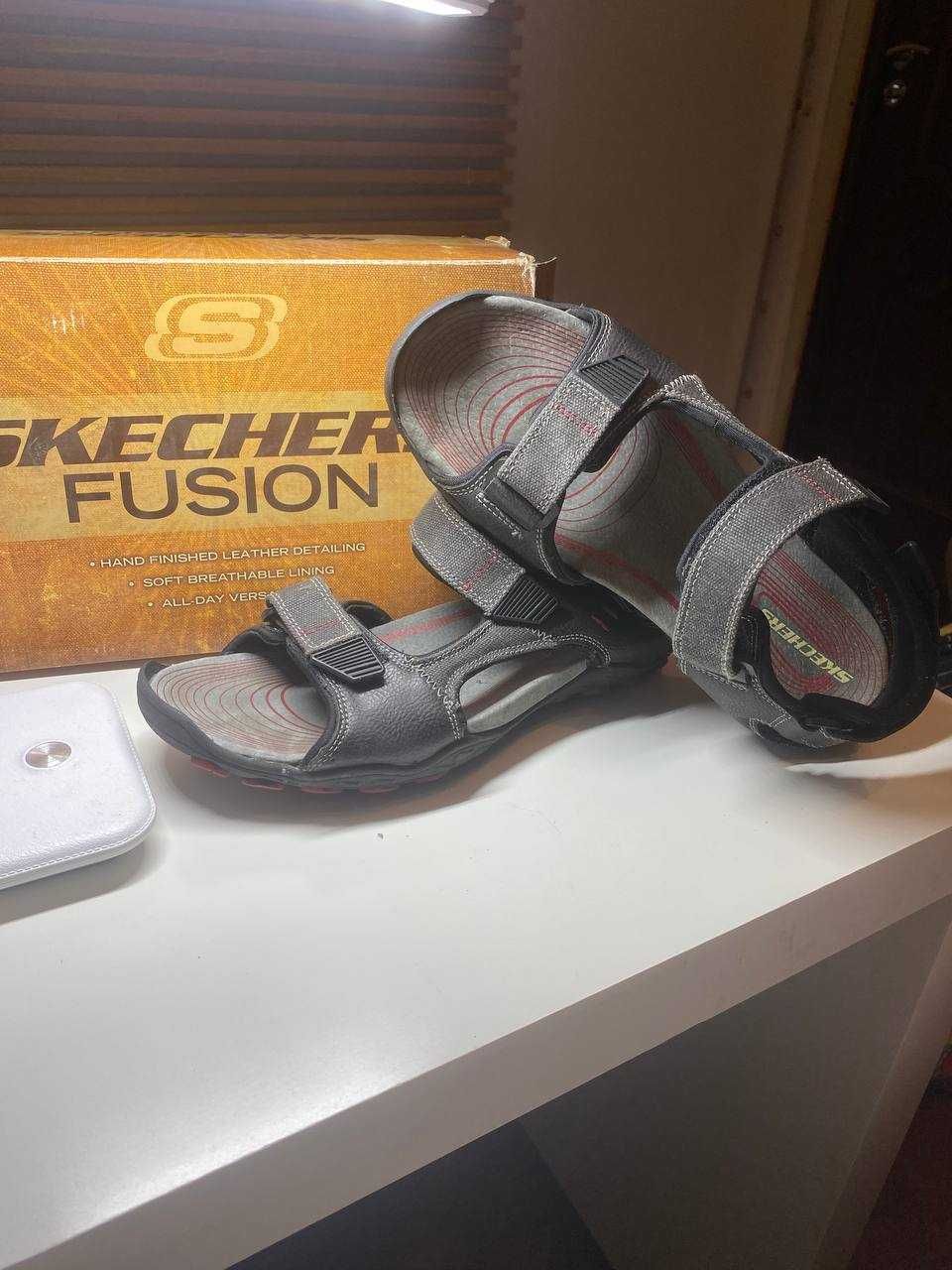 Сандалі Skechers