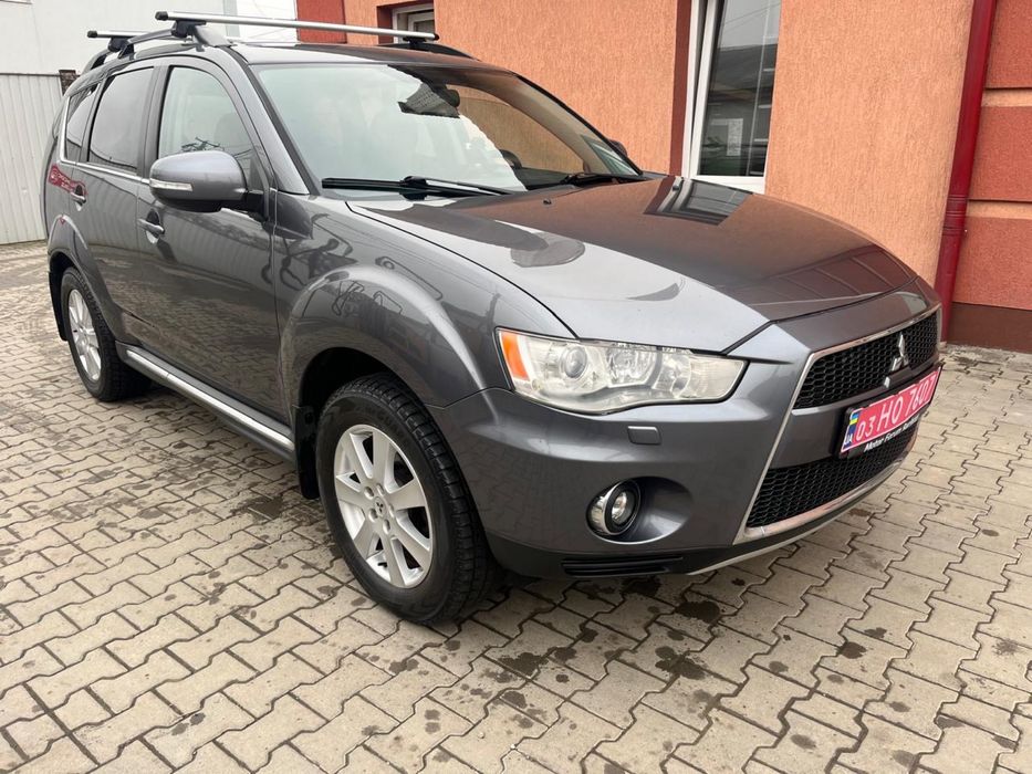 Мітсубісі аутлендер  2.2  2011 автомат