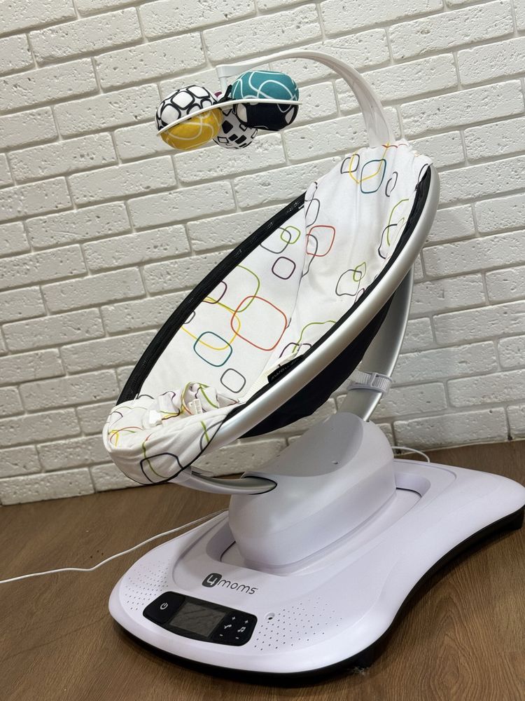 Крісло-гойдалка 4Moms MamaRoo