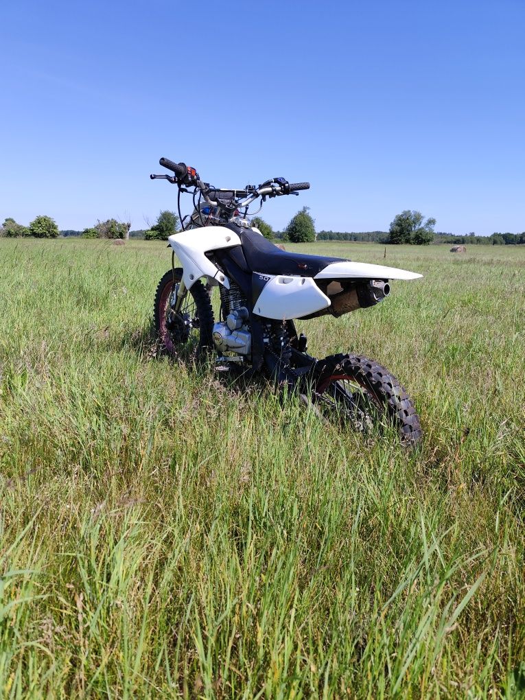 Cross 250 (diabolini, x-motos, kayo)
