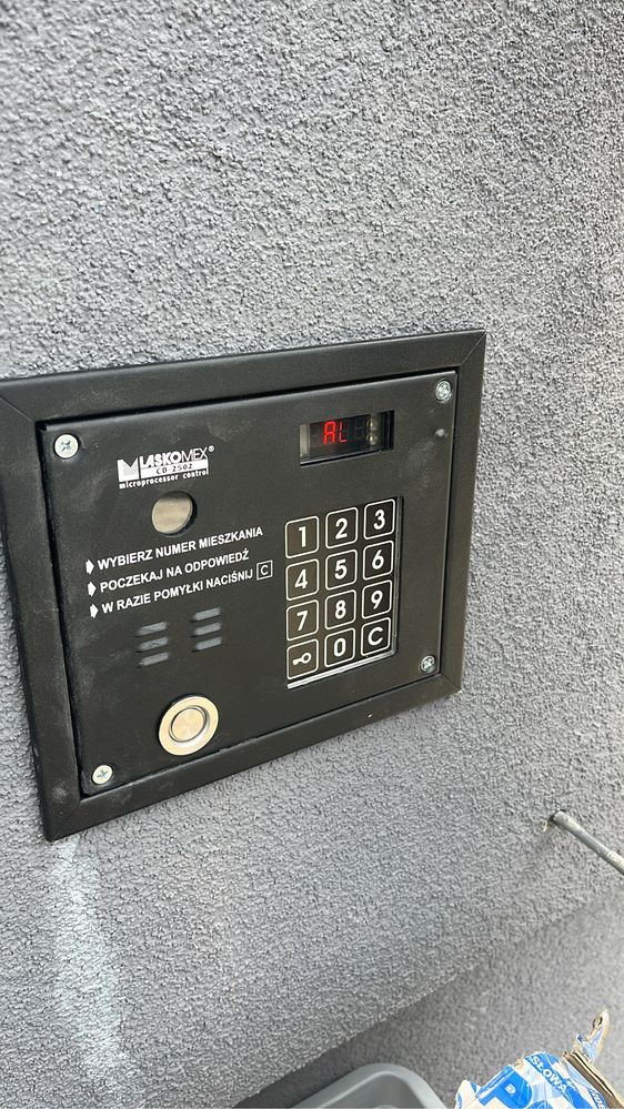 Elektryk, Usługi elektryczne, pomiary elektryczne.