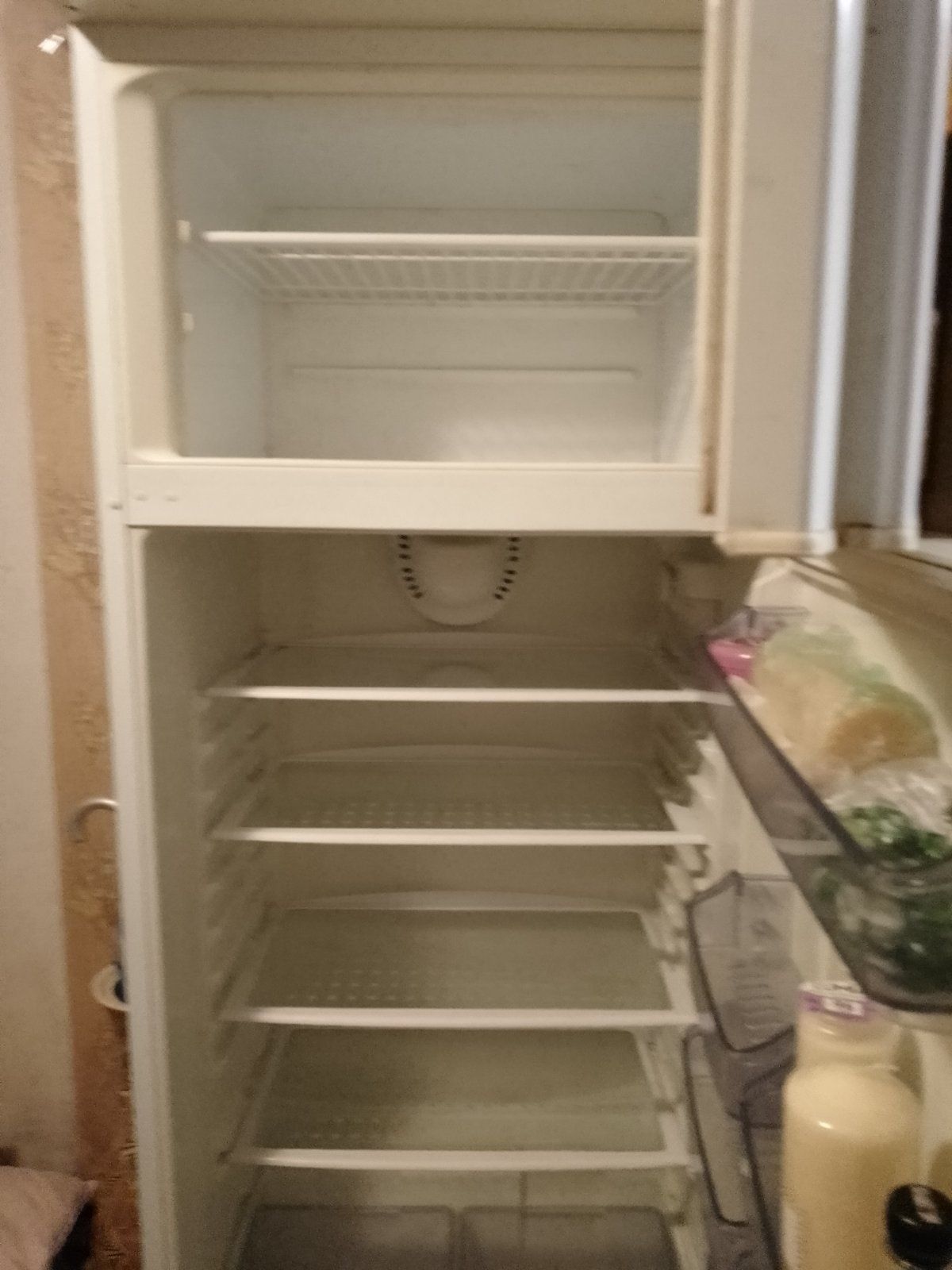 Холодильник Reinford