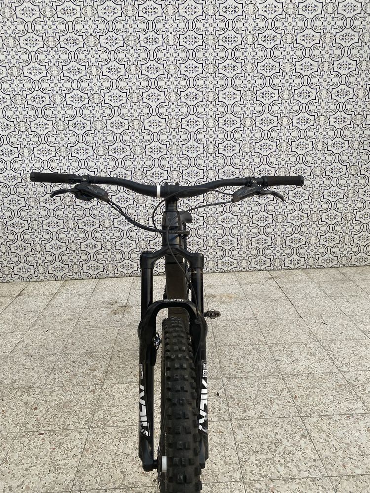 Trek slash 8 (2021)