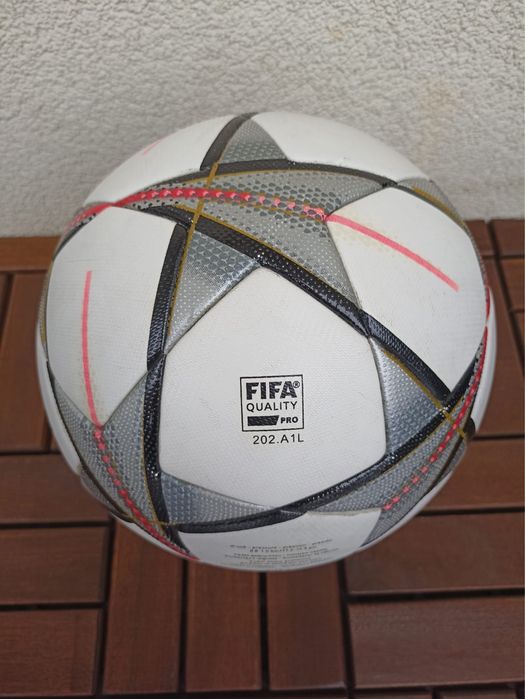 Piłka Adidas Champions League OMB