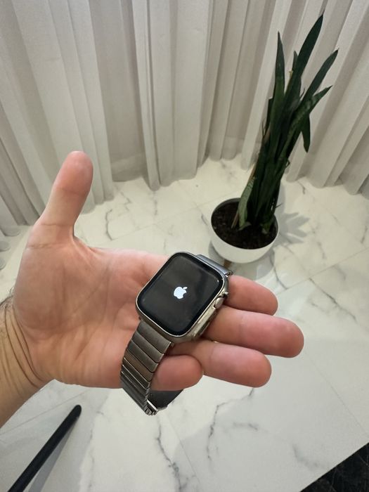 Apple Watch 7000