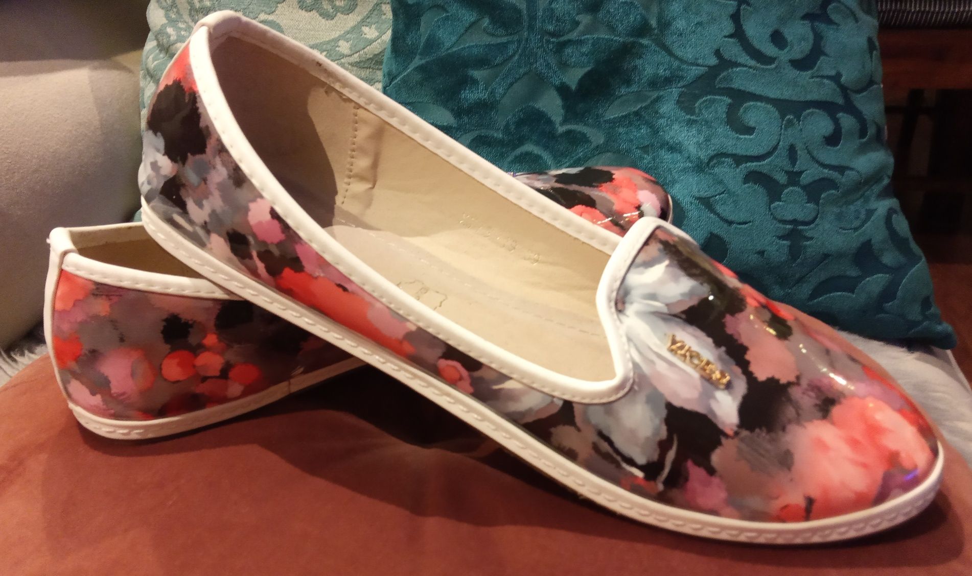 Buty jesień lordsy 38 39 damskie pastele skóra koral mokasyny Lasocki