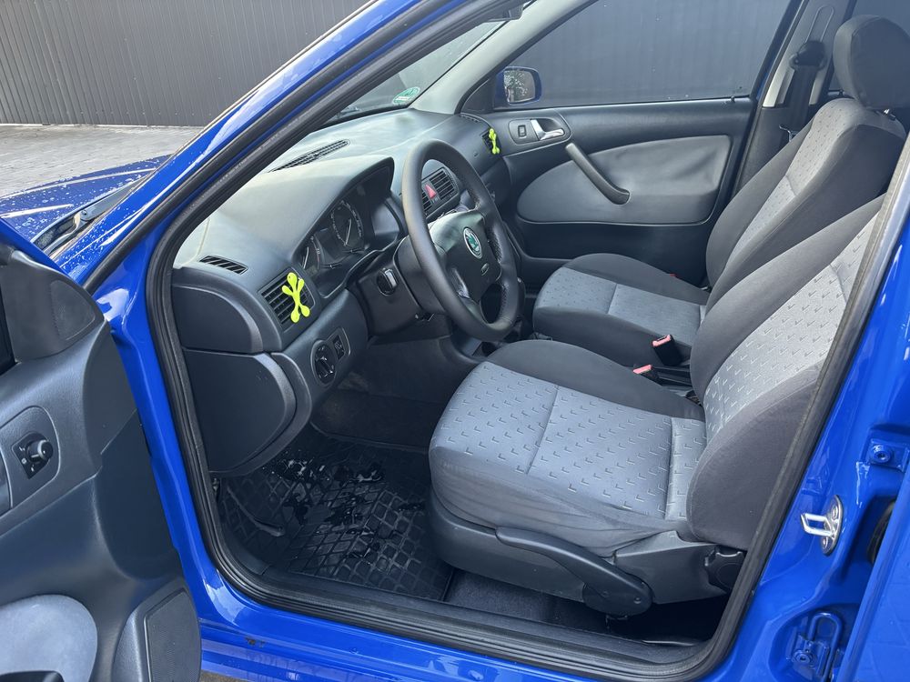 Skoda Oktavia tour 1.6 MPI lux