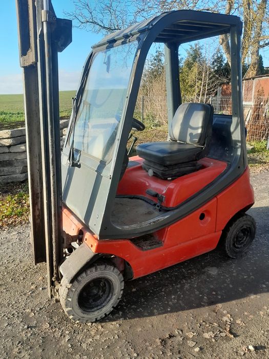 Wózek widłowy Fenwick-Linde H18t-02