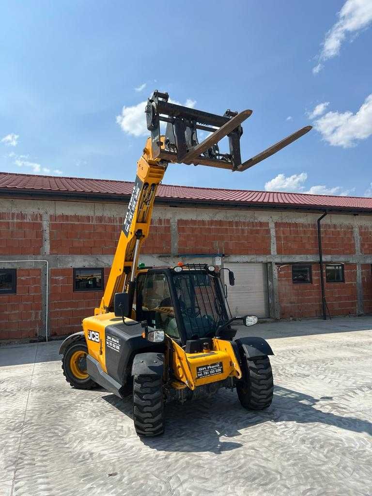 Ładowarka teleskopowa JCB 525-60 T4