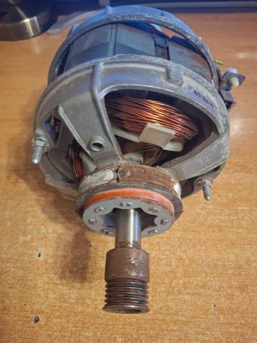 Двигун для пральної машини BOSCH