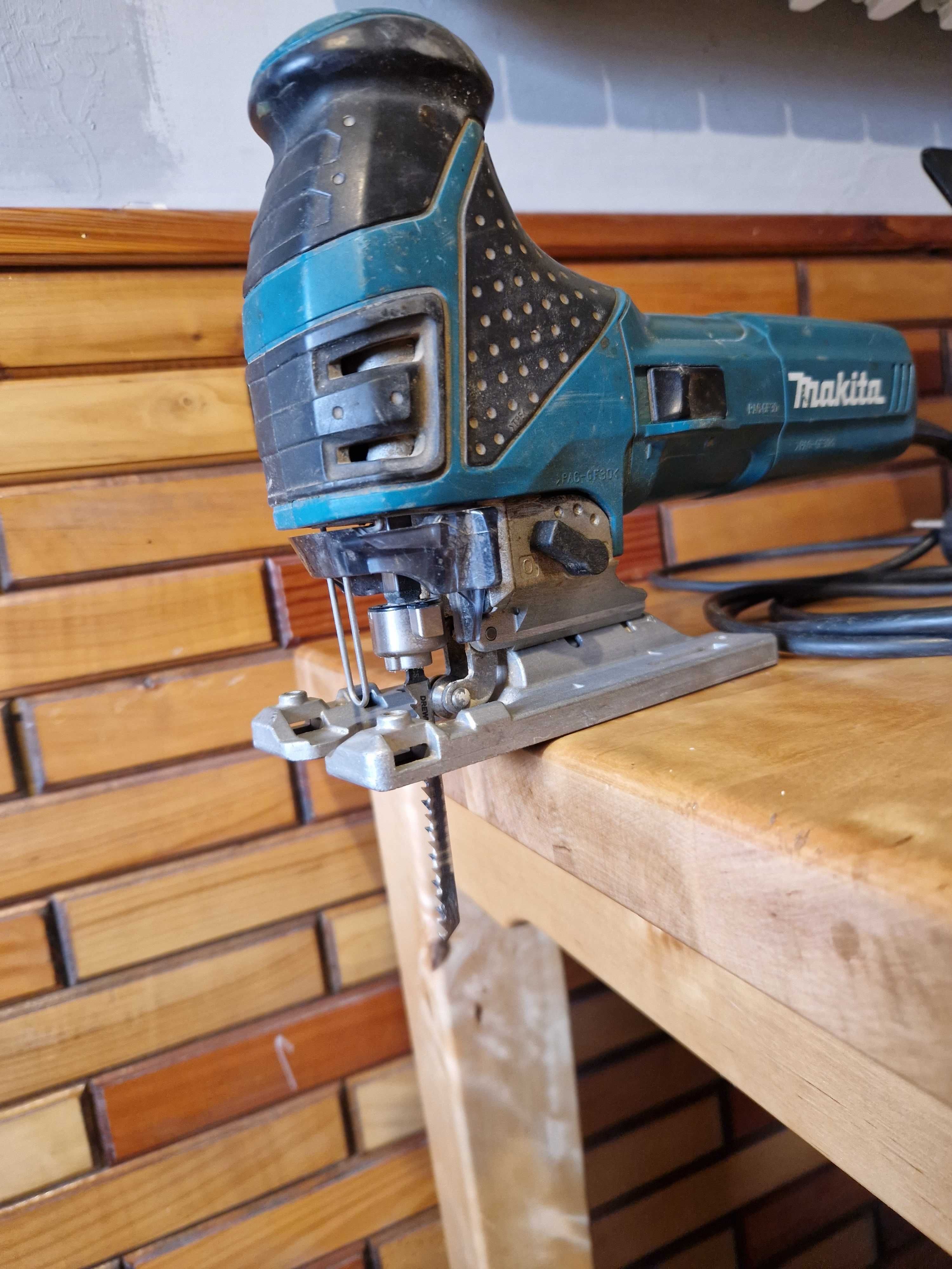 wyrzynarka Makita 4351FCT 720w