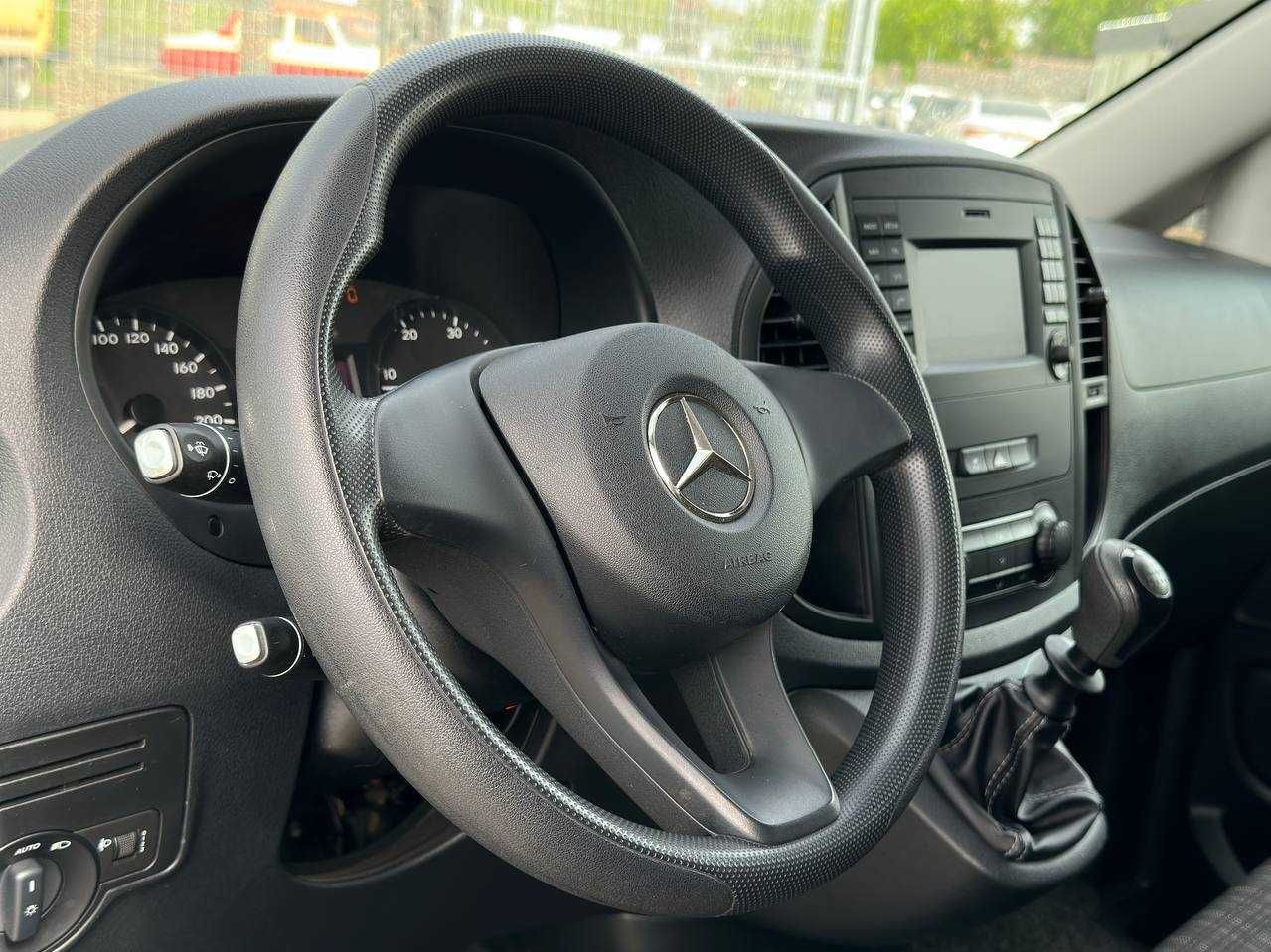 Авто Mercedes-Benz Vito 2017