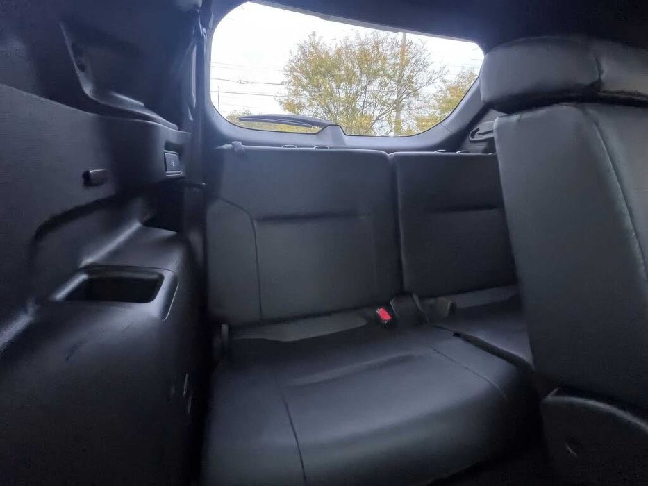 Mitsubishi Outlander SEL      2023