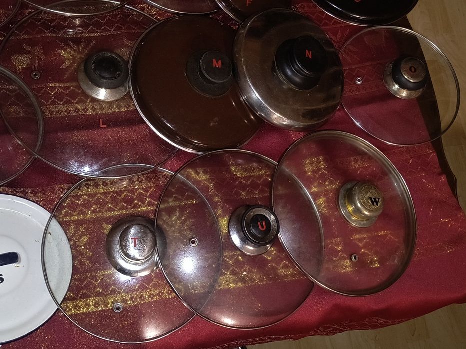 Pokrywki rózne srednice.