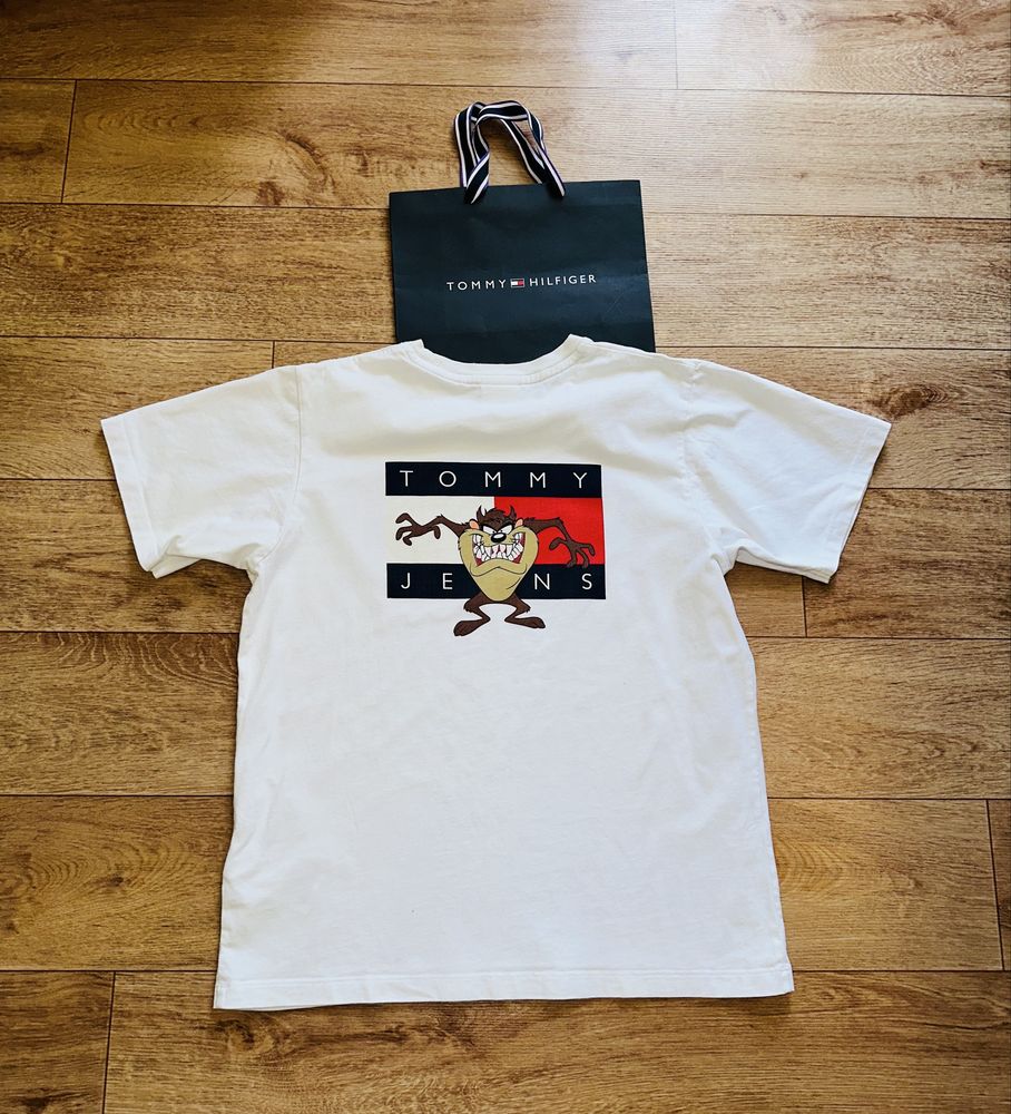 Женская белая футболка tommy hilfiger!Оригинал