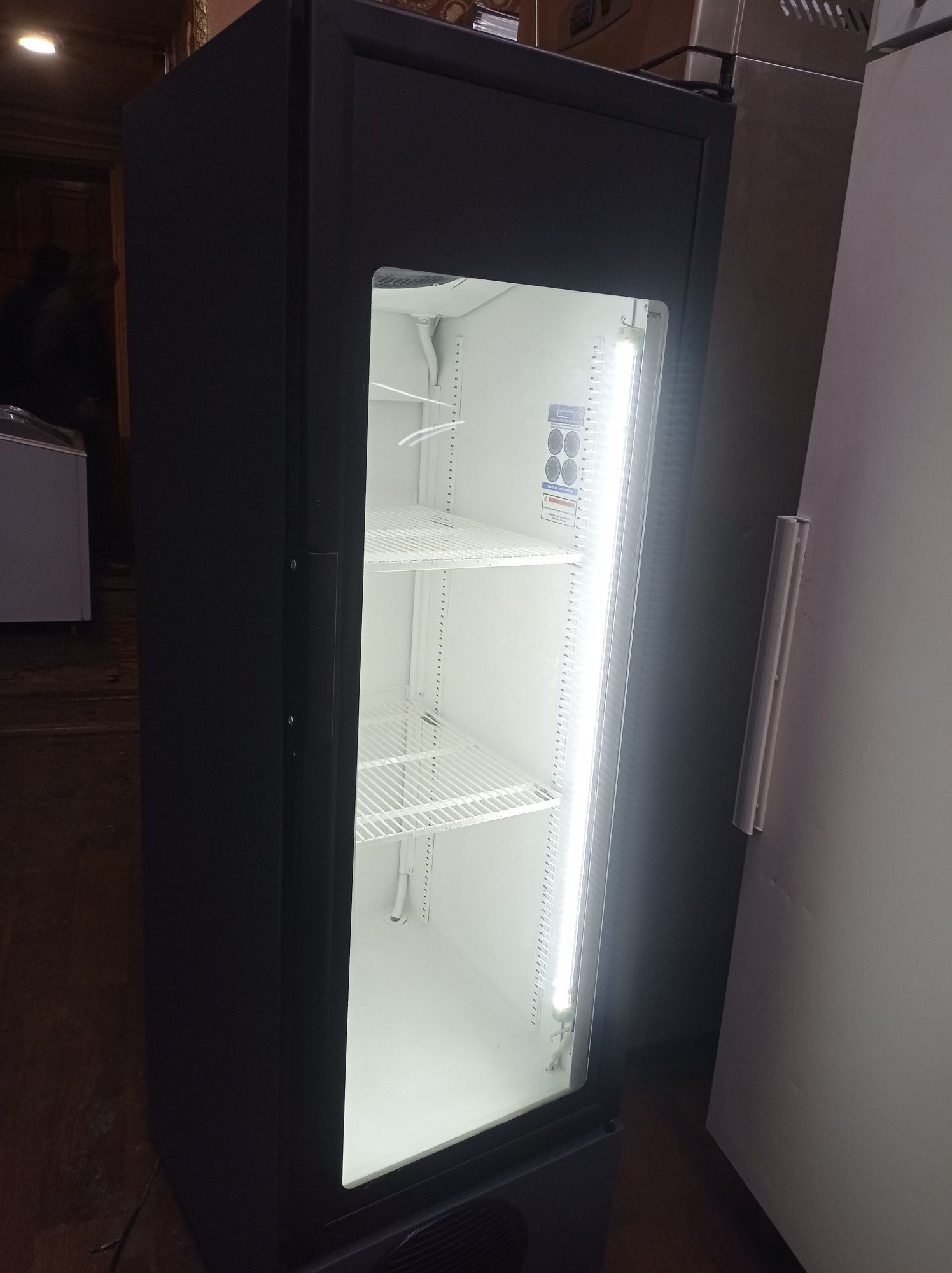 Холодильник Фригогласс узкий 160 см