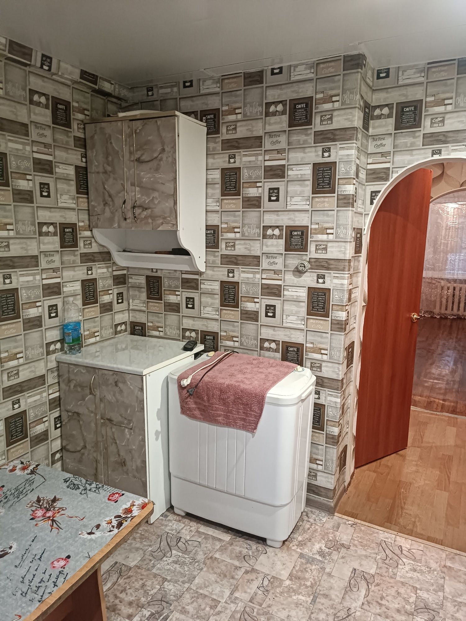 Продам 1 комнатную квартиру , 1/5 этаж. Алексеево-Дружковка