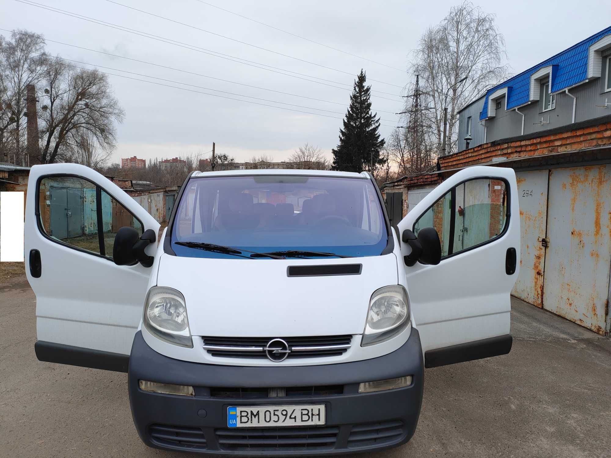 Opel Vivaro 1.9 TDI,  Пассажир