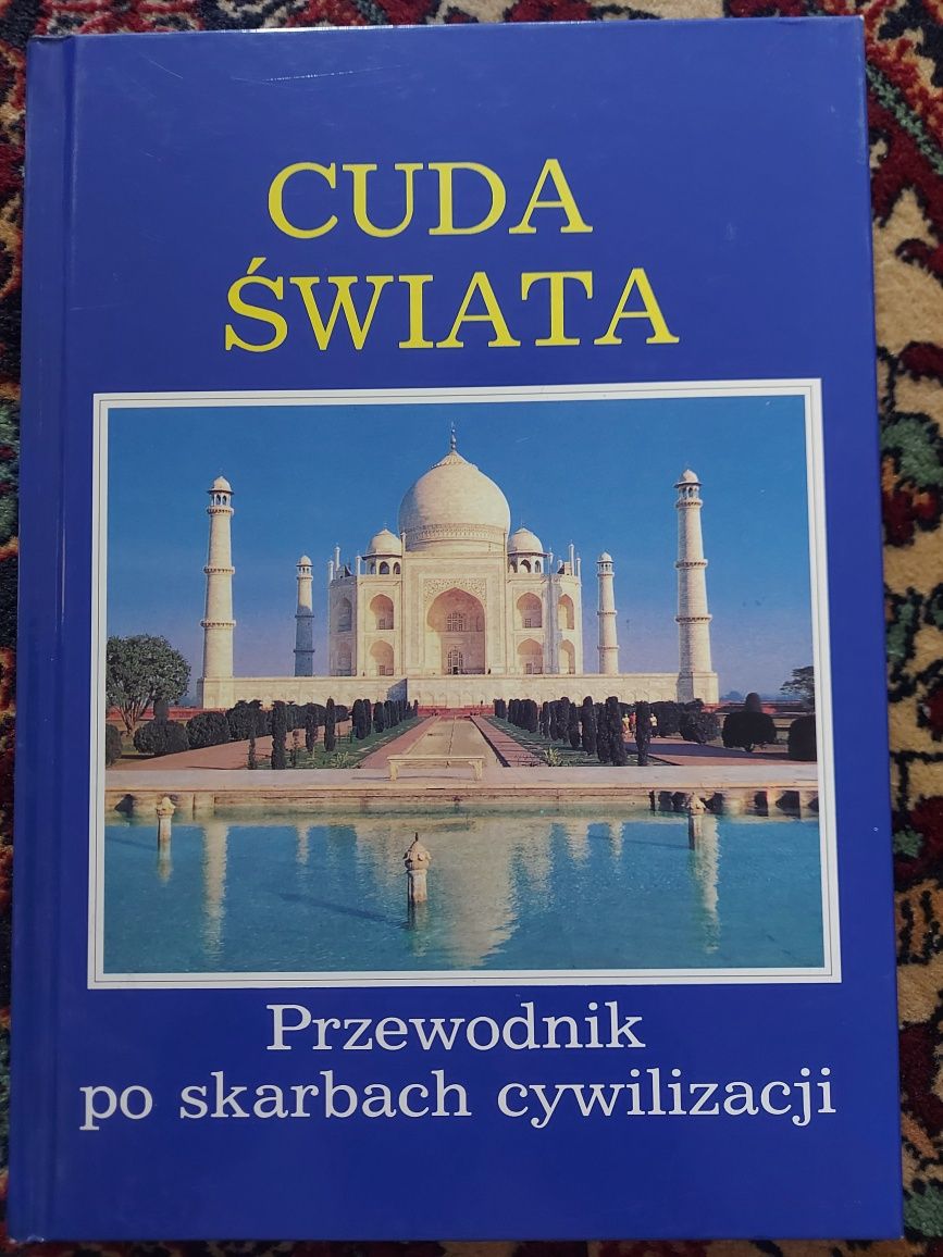 Ksiazka "Cuda Swiata"