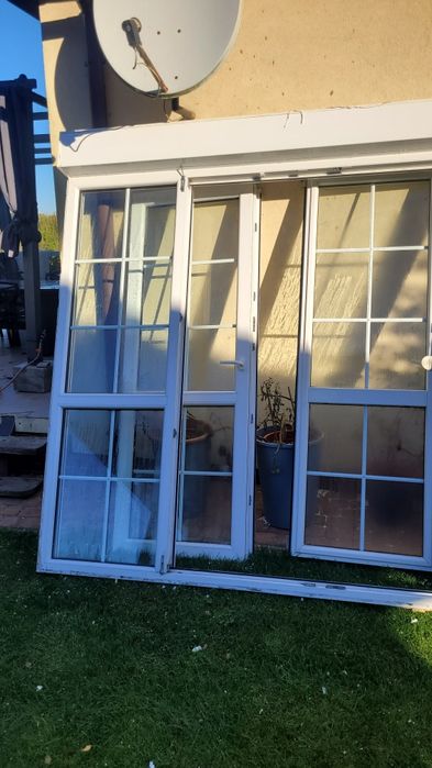 Dwa okna plastikowe 2 szybowe