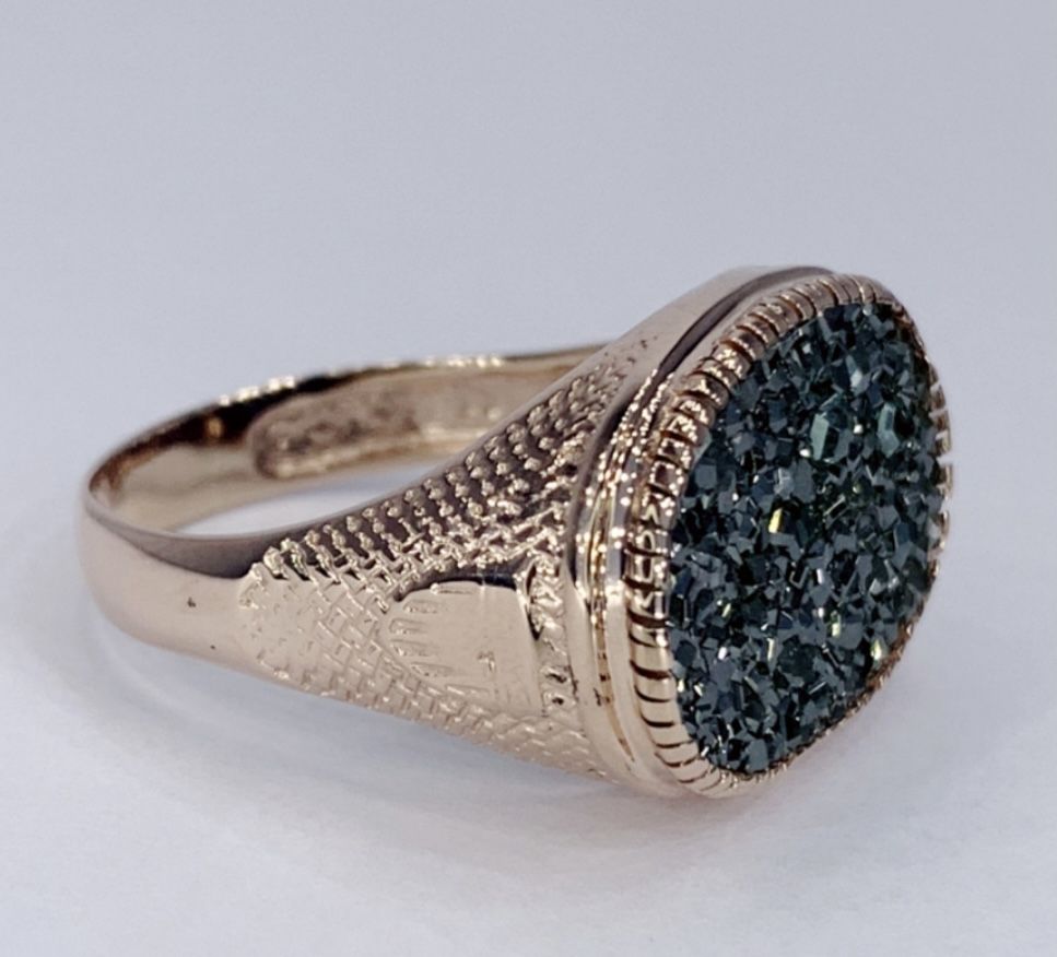 Мужской перстень золото 585 с мусанітом