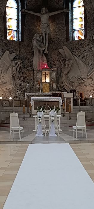Dekoracja krzeseł, dekoracja kościoła, dekoracje ślubne, dekoracje wes