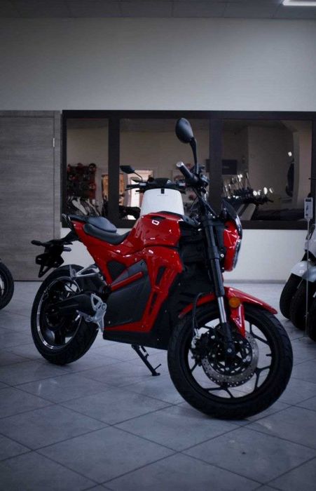 Електромотоцикл .72v. 3 квт. запас ходу 110 км.  швидкість90 км