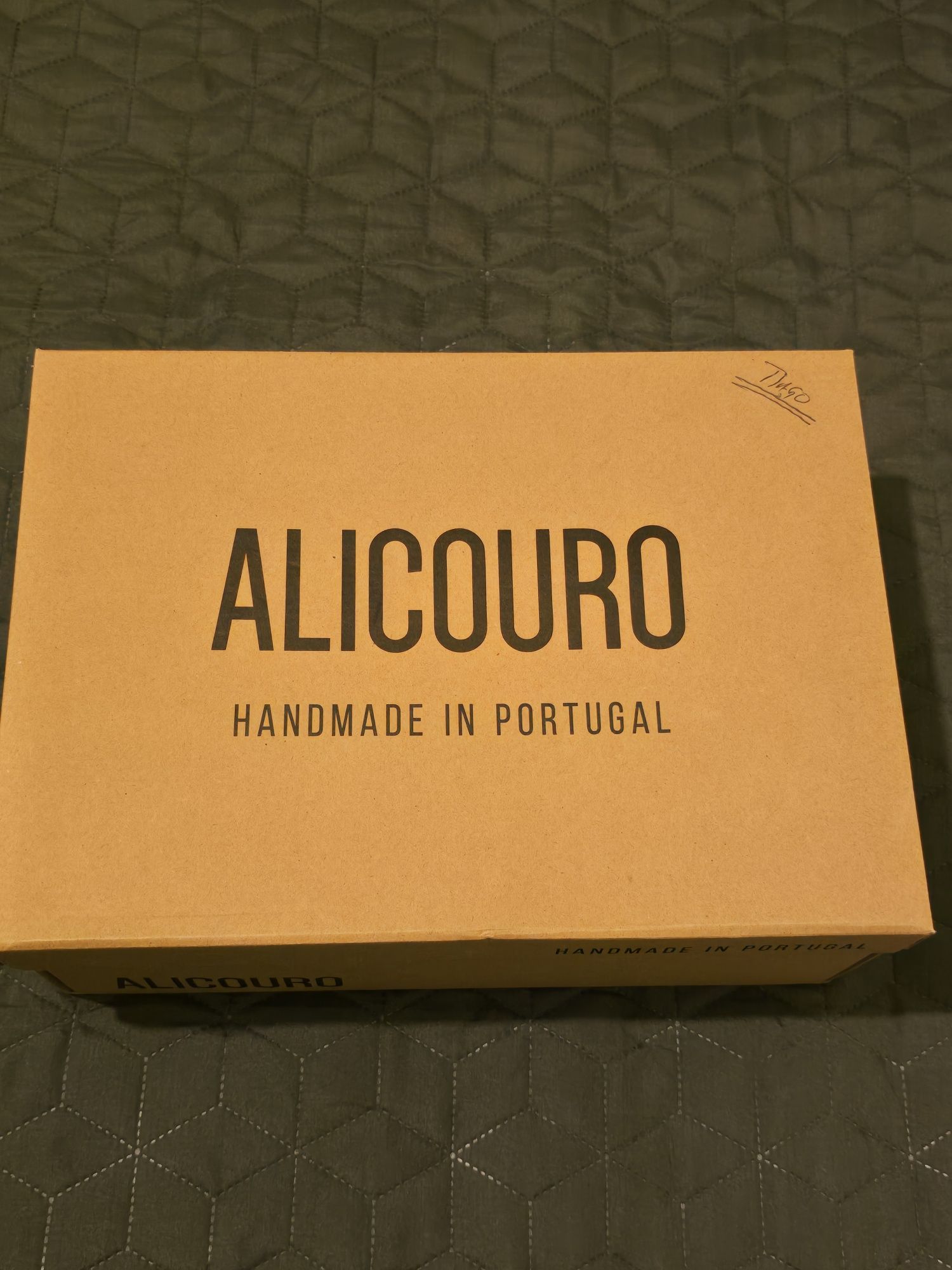 Botas em couro verdadeiro como novas