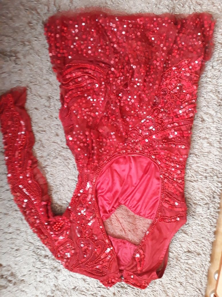 Sukienka zdobiona czerwona r.38