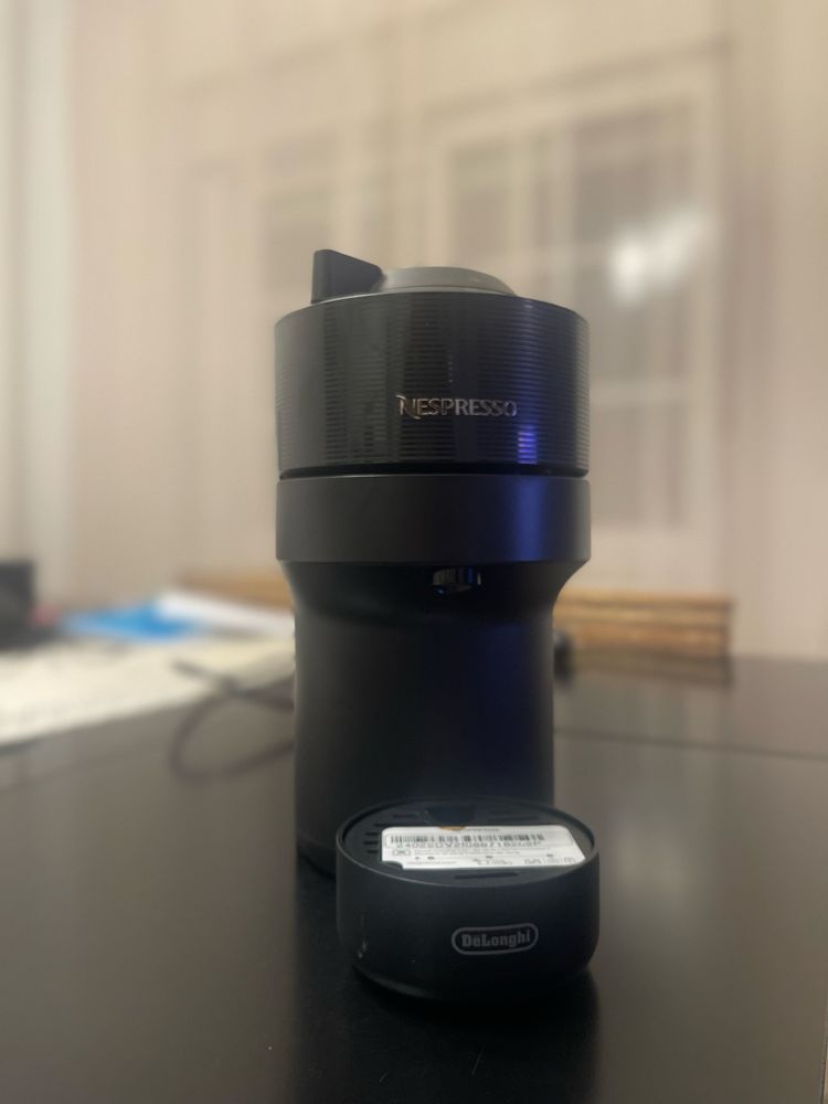 Maquina Cafe nespresso Vertuo (como nova)