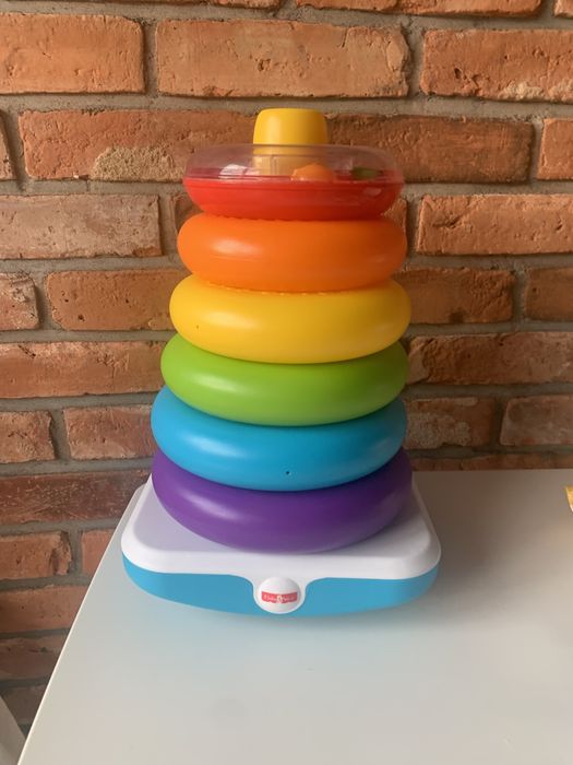 Fisher-Price, Gigapiramidka- wieża  z kółek