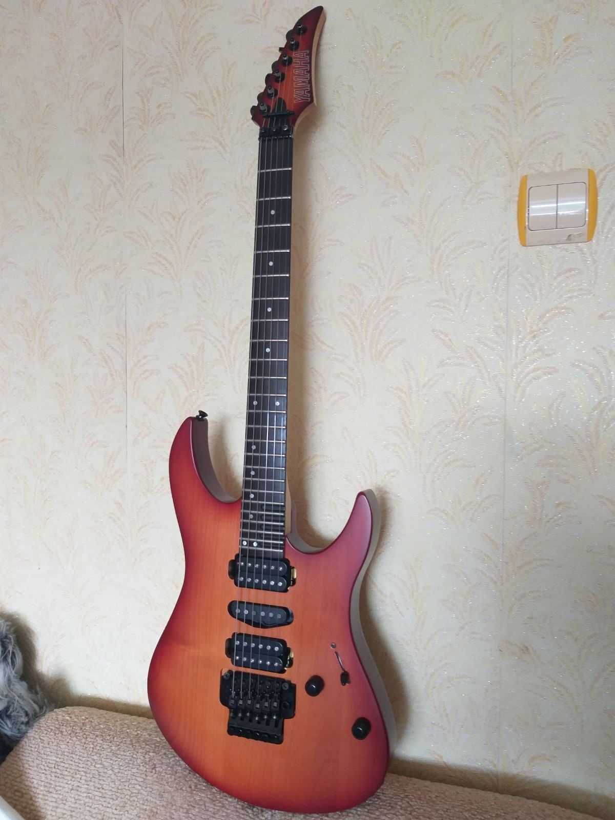 Yamaha RGX 621 D 1994г. cherry sunburst.