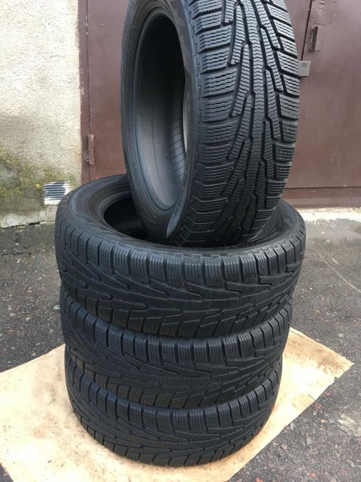 Зимні шини 225 65 R18 Nokian Nordman RS2 SUV