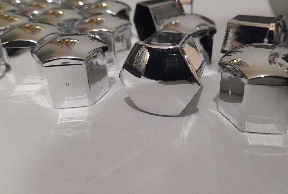 Ковпачки на болти — стильні колеса за 1 хвилину.