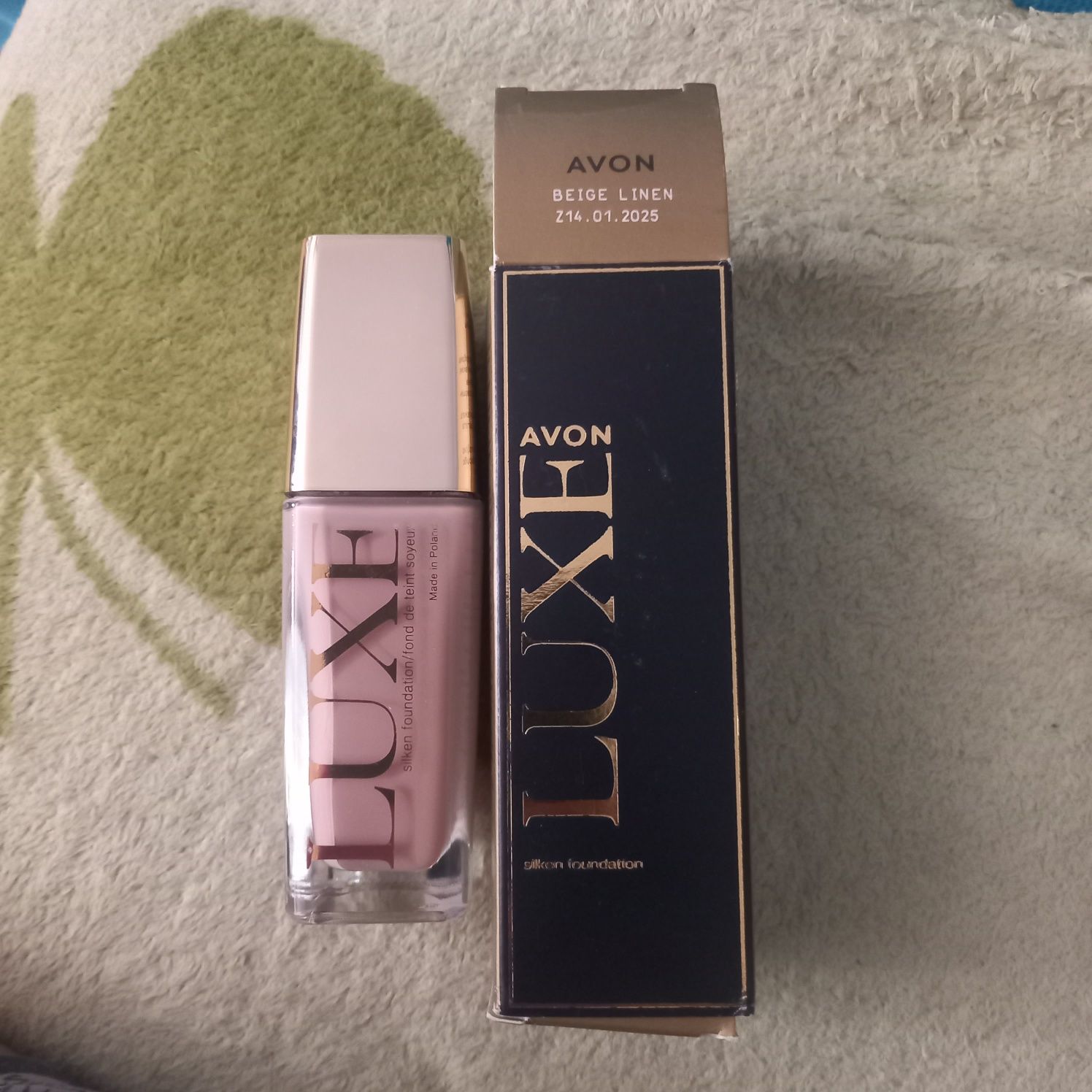 Avon Luxe podkład Beige Linen
