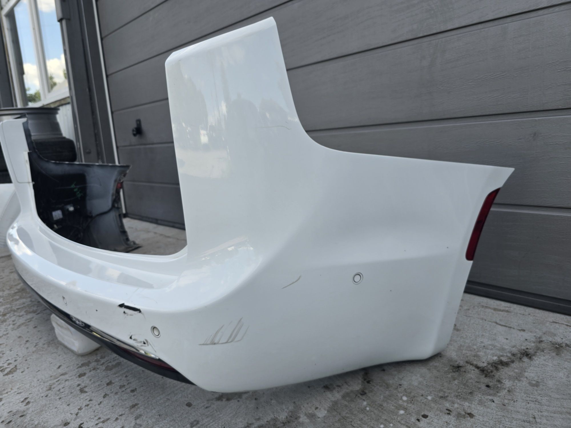 Chrysler Pacifica 17-20r Zderzak Tylny PW7 na 6 PDC