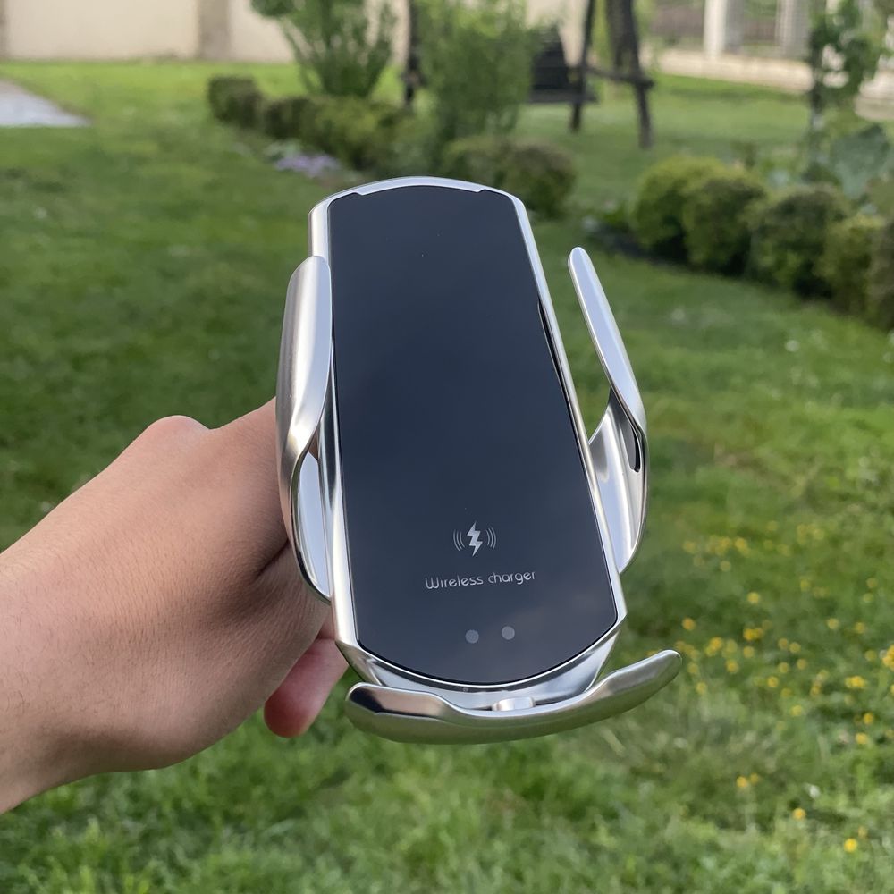 Автотримач для телефону в машину з бездротовою зарядкою Q3