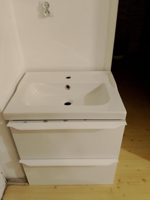 Umywalka +szafka lazienkowa