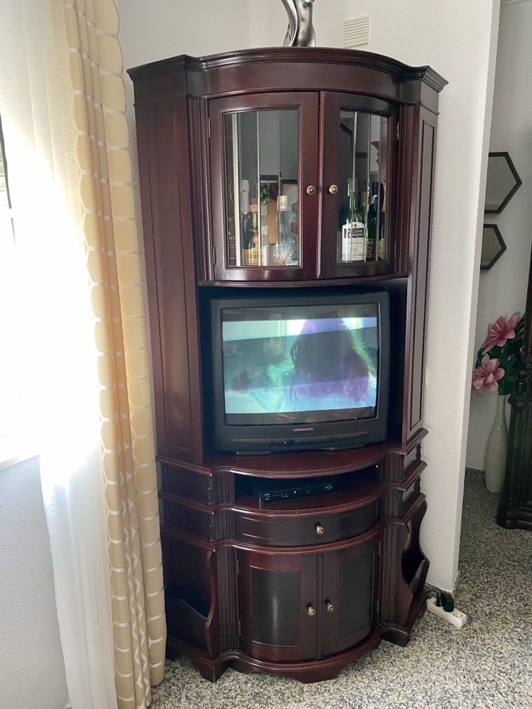 Movel de TV de madeira antiga