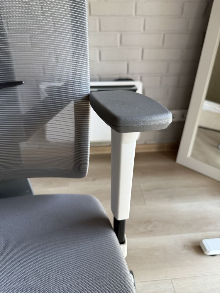 Крісло ADAPWORK M1 Middle ErgoChair Alpine Grey