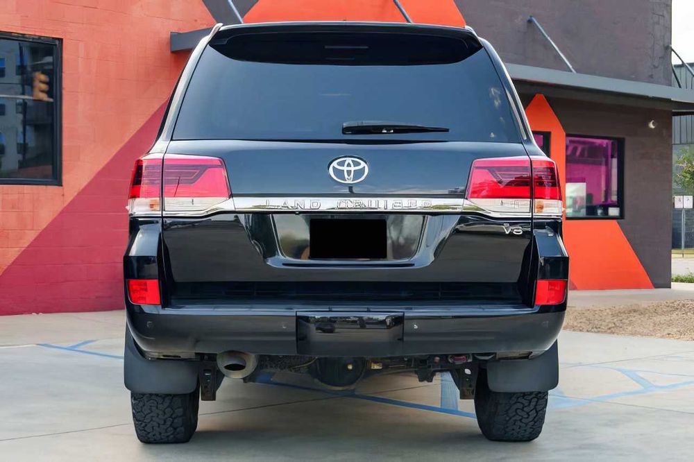 Toyota Land Cruiser      2020