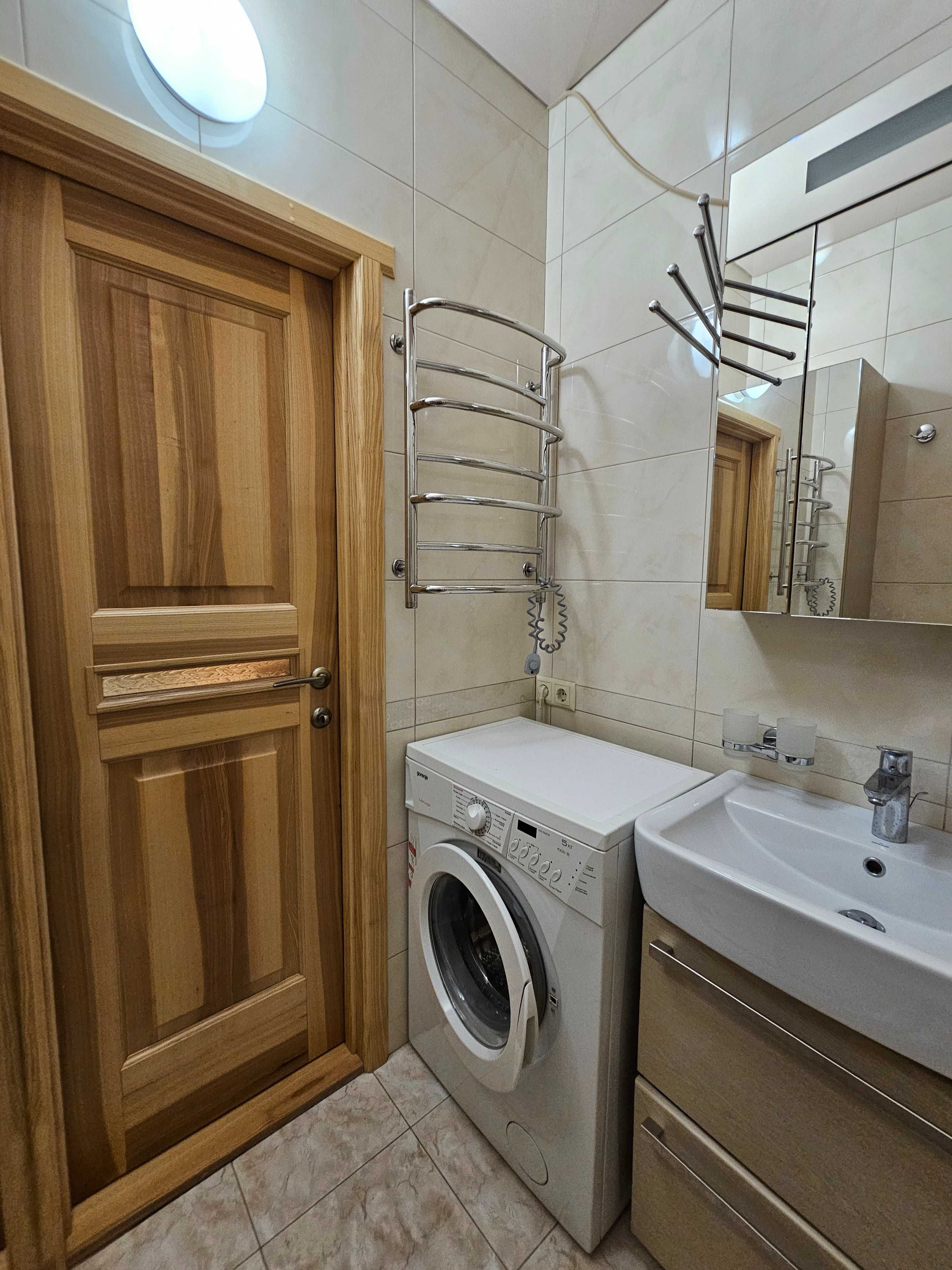 Трёхкомнатная квартира на Макулане, микрорайон Всебратское-2