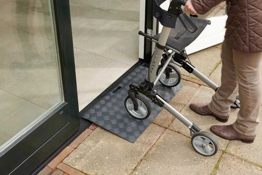 Rampa progowa dla wózków inwalidzkich Próg wysokości od 30 mm do 70 mm