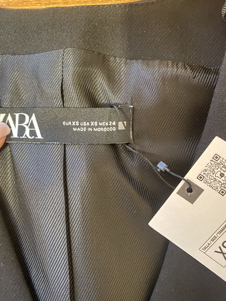 Продаю жилетку ZARA