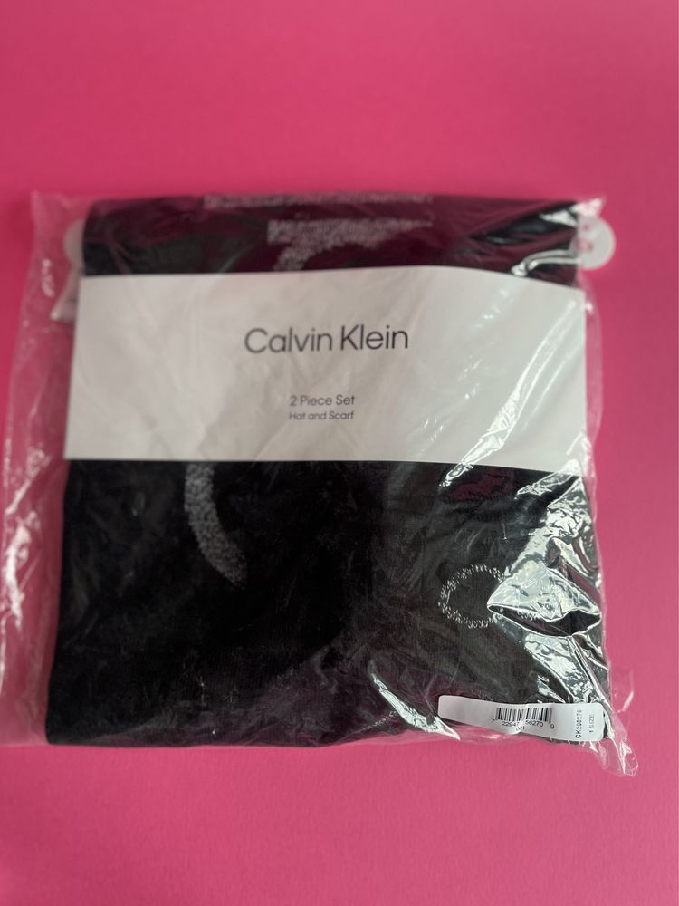 набір шапка бини шарф Calvin Klein, чорна шапка