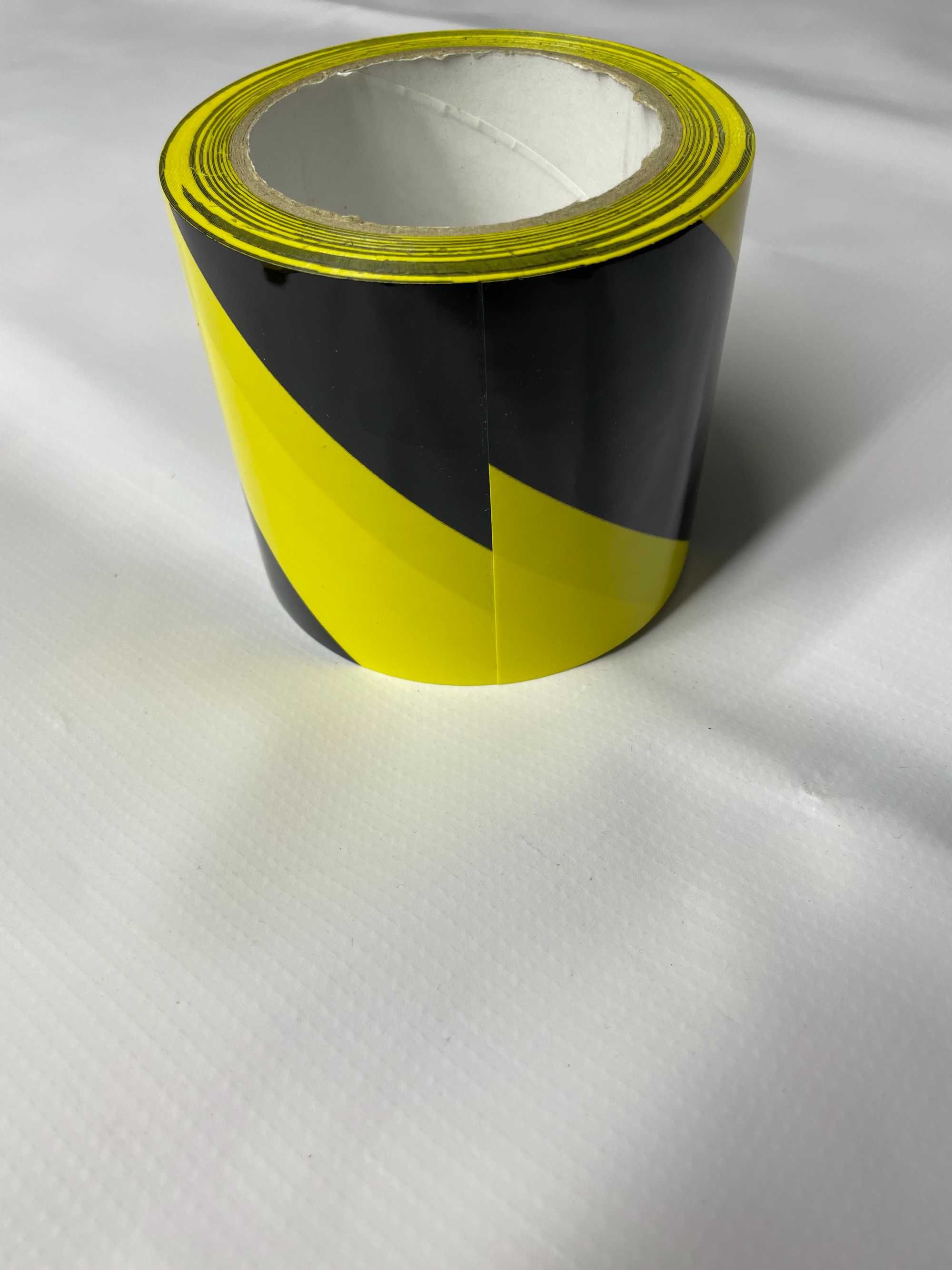 Taśma ostrzegawcza żółto-czarna samoprzylepna oznaczeniowa 50mm x 33m