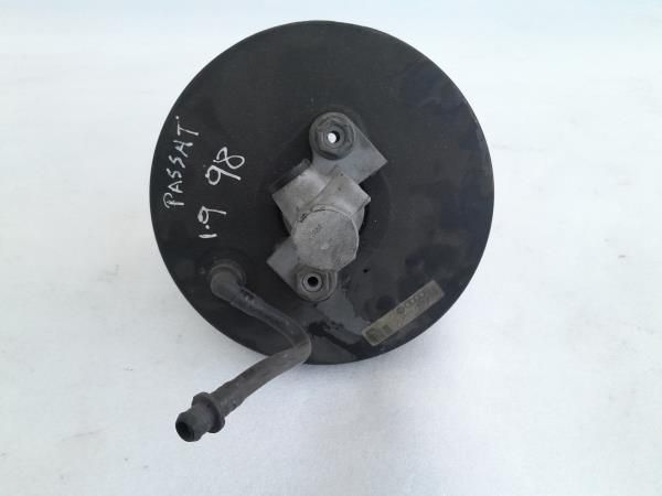 Servofreio VOLKSWAGEN Passat (3B2)