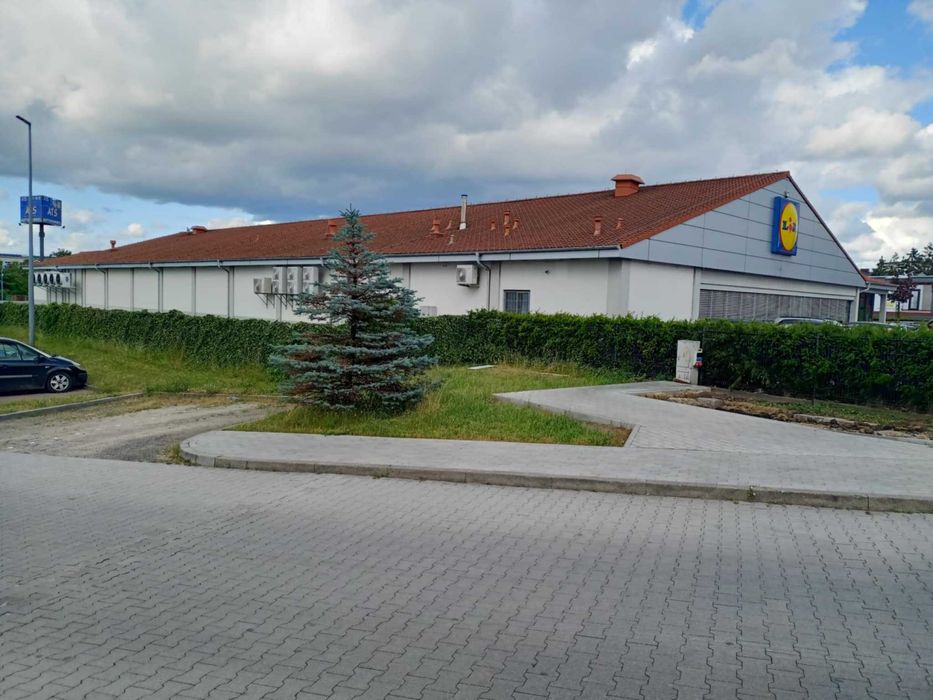 Plac w parku handlowym – Rumia, ul. Grunwaldzka 8