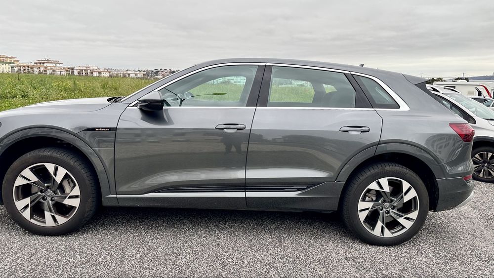 Audi eTron 55 sLine | Nacional | 1 Dono | IVA Dedutível | 48.000km